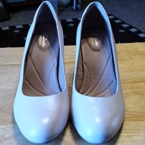 Clarks Artisan Nude Pumps womens size 10m